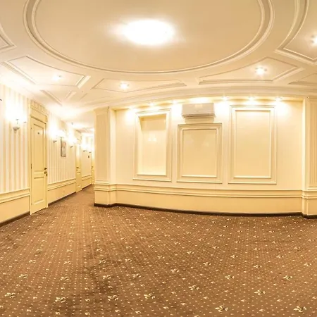 Vintage Na Bulvare Odesa