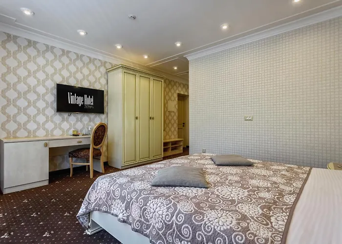 Vintage Na Bulvare Odesa